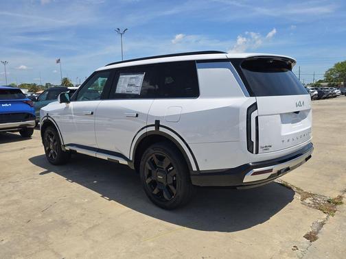 Glacial White Pearl 2027 Kia Telluride SX
