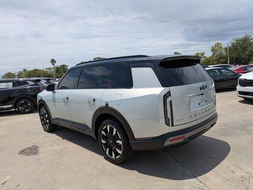 Ivory Silver 2027 Kia Telluride S