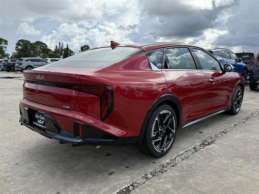 2025 Kia K4 GT-Line