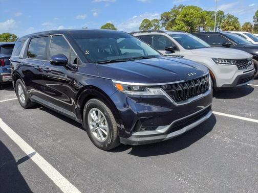 2024 Kia Carnival LX