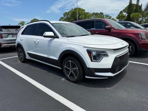 2023 Kia Niro EX