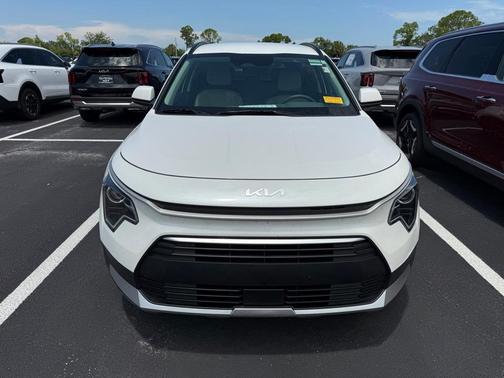 2023 Kia Niro EX