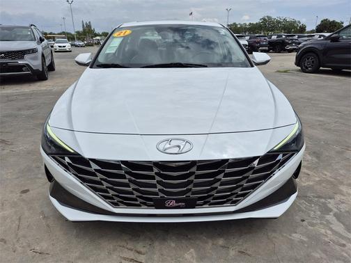 2021 Hyundai ELANTRA Limited