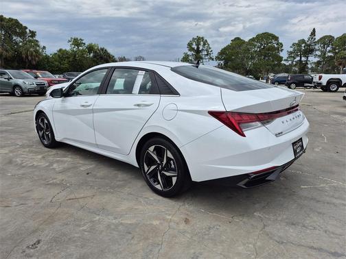 2021 Hyundai ELANTRA Limited