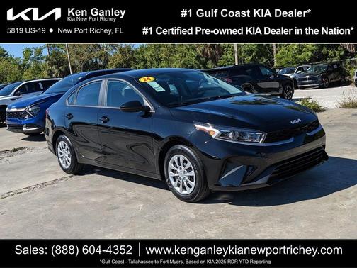 Aurora Black Pearl 2024 Kia Forte LX