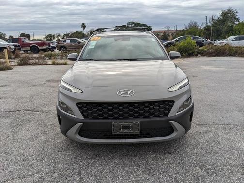 2022 Hyundai KONA SEL
