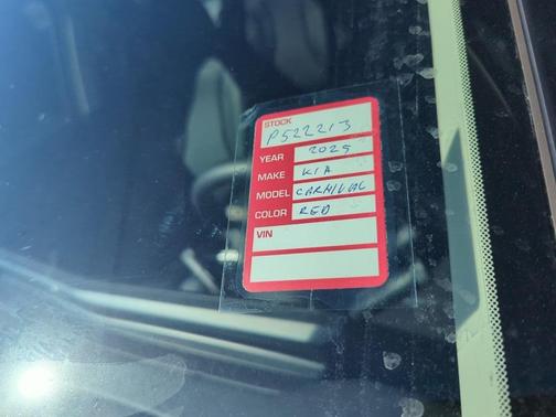 2025 Kia Carnival LXS