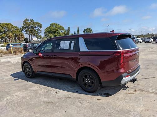 2025 Kia Carnival LXS