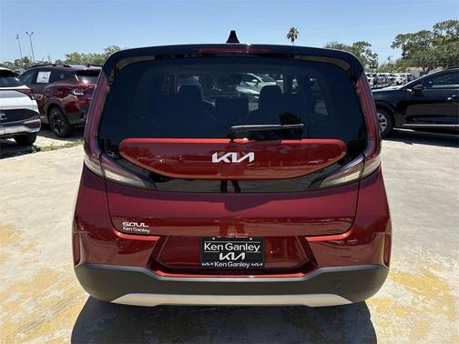 2025 Kia Soul LX