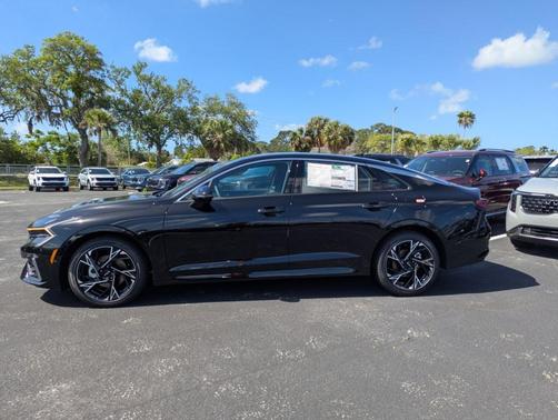 Aurora Black Pearl 2026 Kia K5 GT-Line