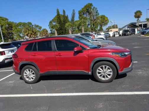 2022 Toyota Corolla Cross LE