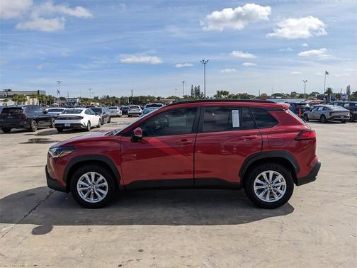 2022 Toyota Corolla Cross LE