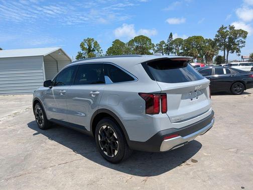 Wolf Gray 2024 Kia Sorento S