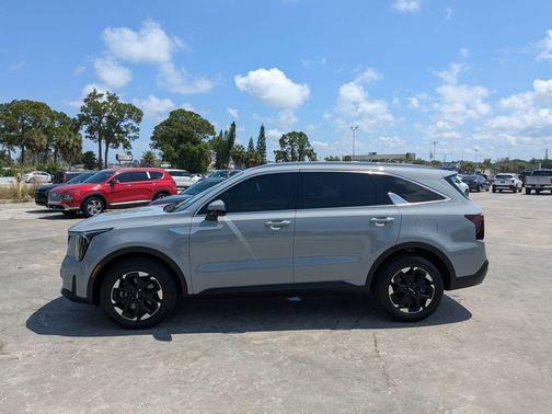 Wolf Gray 2024 Kia Sorento S