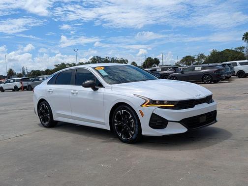 Glacial White Pearl 2023 Kia K5 GT-Line