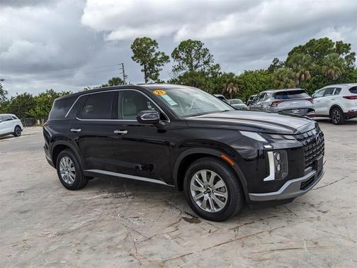 2023 Hyundai PALISADE SE