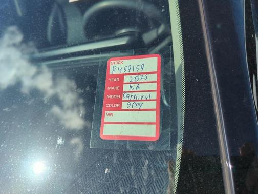 2025 Kia Carnival LXS