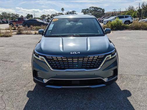 2022 Kia Carnival SX