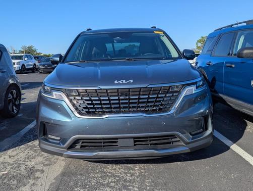 2022 Kia Carnival SX