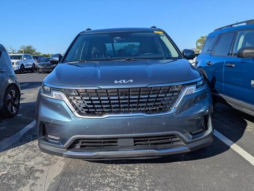 2022 Kia Carnival SX