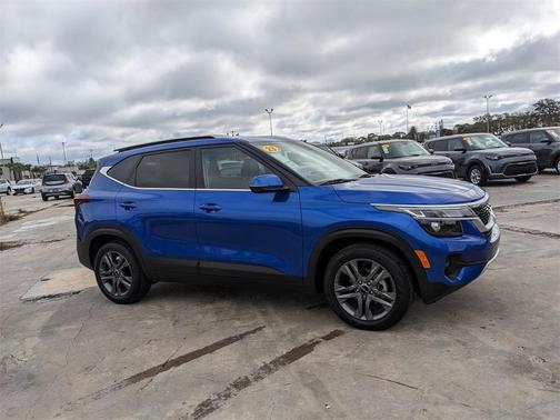 2023 Kia Seltos S