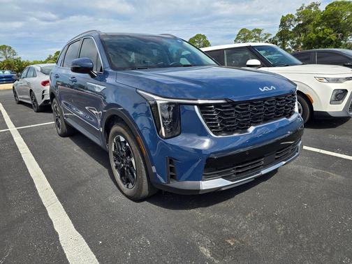 Midnight Black 2025 Kia Sorento S