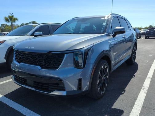 Everlasting Silver 2025 Kia Sorento EX