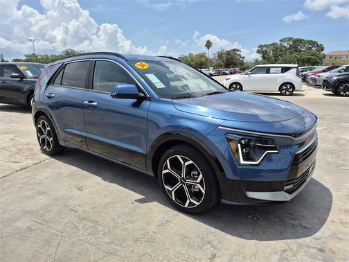 2024 Kia Niro SX Touring