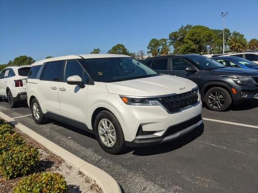 2024 Kia Carnival LX