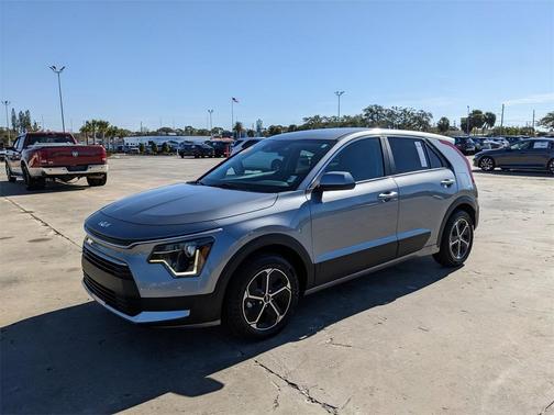 2025 Kia Niro LX