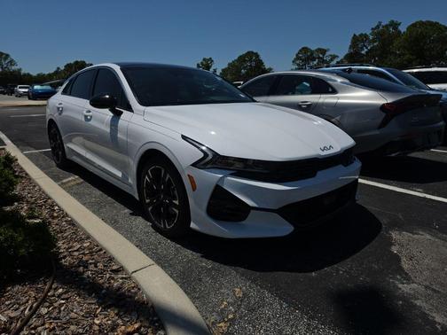 Glacial White Pearl 2022 Kia K5 GT-Line