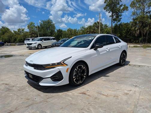 Glacial White Pearl 2022 Kia K5 GT-Line