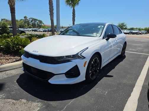 Glacial White Pearl 2022 Kia K5 GT-Line