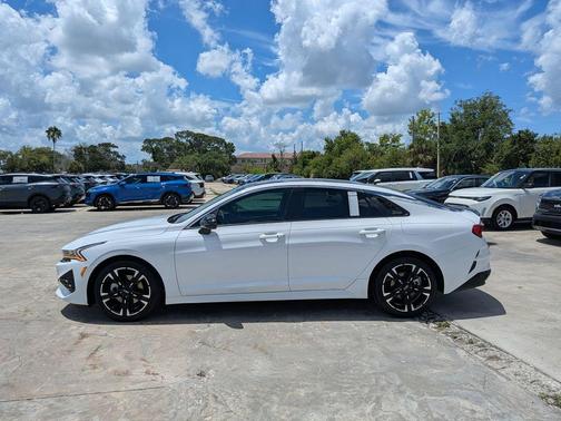 Glacial White Pearl 2022 Kia K5 GT-Line