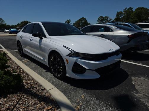 Glacial White Pearl 2022 Kia K5 GT-Line