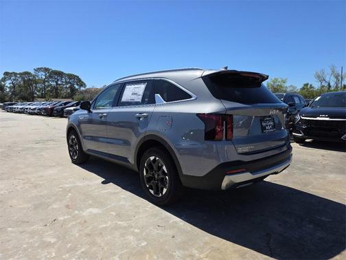 2025 Kia Sorento S