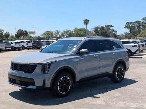 Wolf Gray 2025 Kia Sorento S