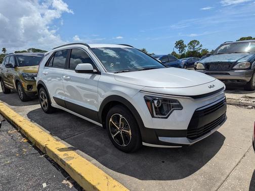 2024 Kia Niro LX