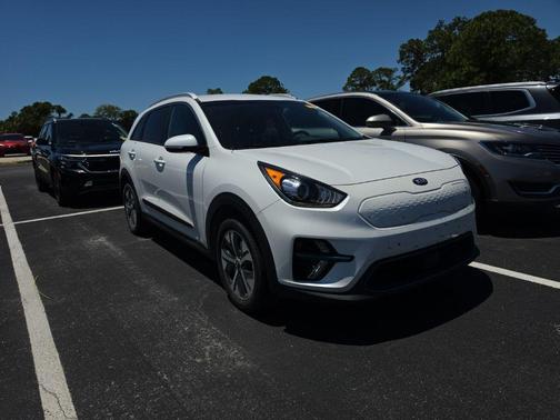 Snow White Pearl 2019 Kia Niro EV EX