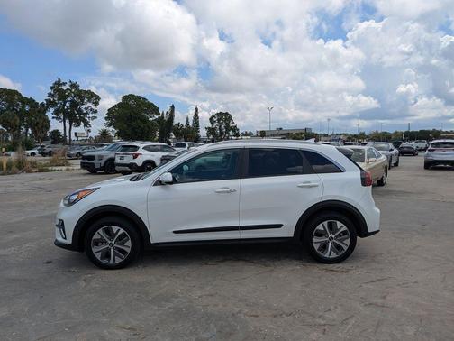 Snow White Pearl 2019 Kia Niro EV EX