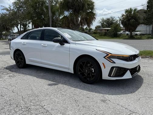 2025 Kia K5 GT-Line