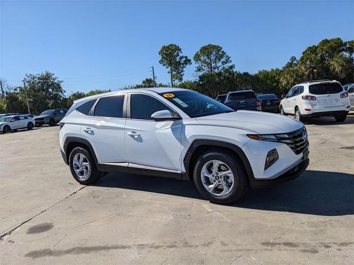 2024 Hyundai TUCSON SE