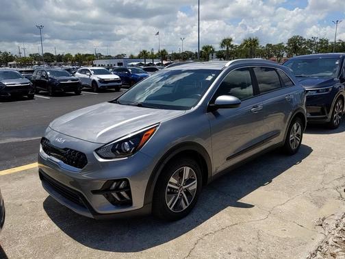 2022 Kia Niro LXS
