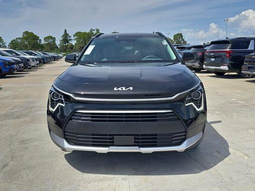 Aurora Black Pearl 2026 Kia Niro EX