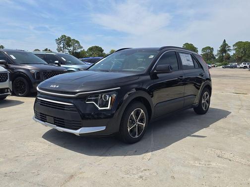 Aurora Black Pearl 2026 Kia Niro EX