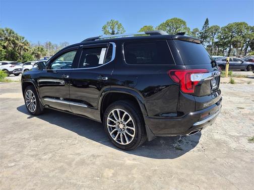 2021 GMC Acadia Denali