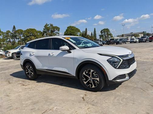 2024 Kia Sportage EX