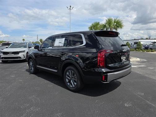 2025 Kia Telluride LX