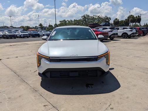 2025 Kia K4 LX