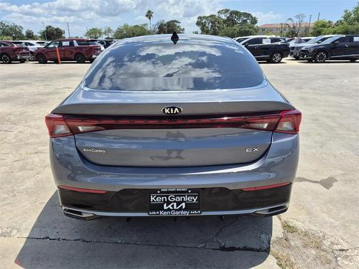 2021 Kia K5 EX